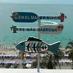 Aptartamentos Tematicos Con Balcon Panoramico Frente A La Playa